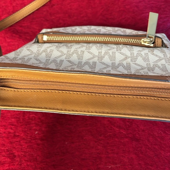 MICHAEL KORS SIGNATURE MK MEDIUM SIZE MORGAN MESSENGER CROSSBODY BAG VANILLA - Picture 8 of 12